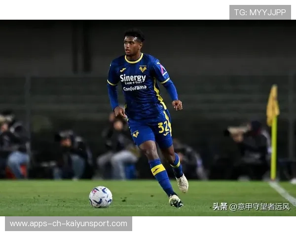 尤文桑德罗精准传中制造威胁——边线上的决胜之笔