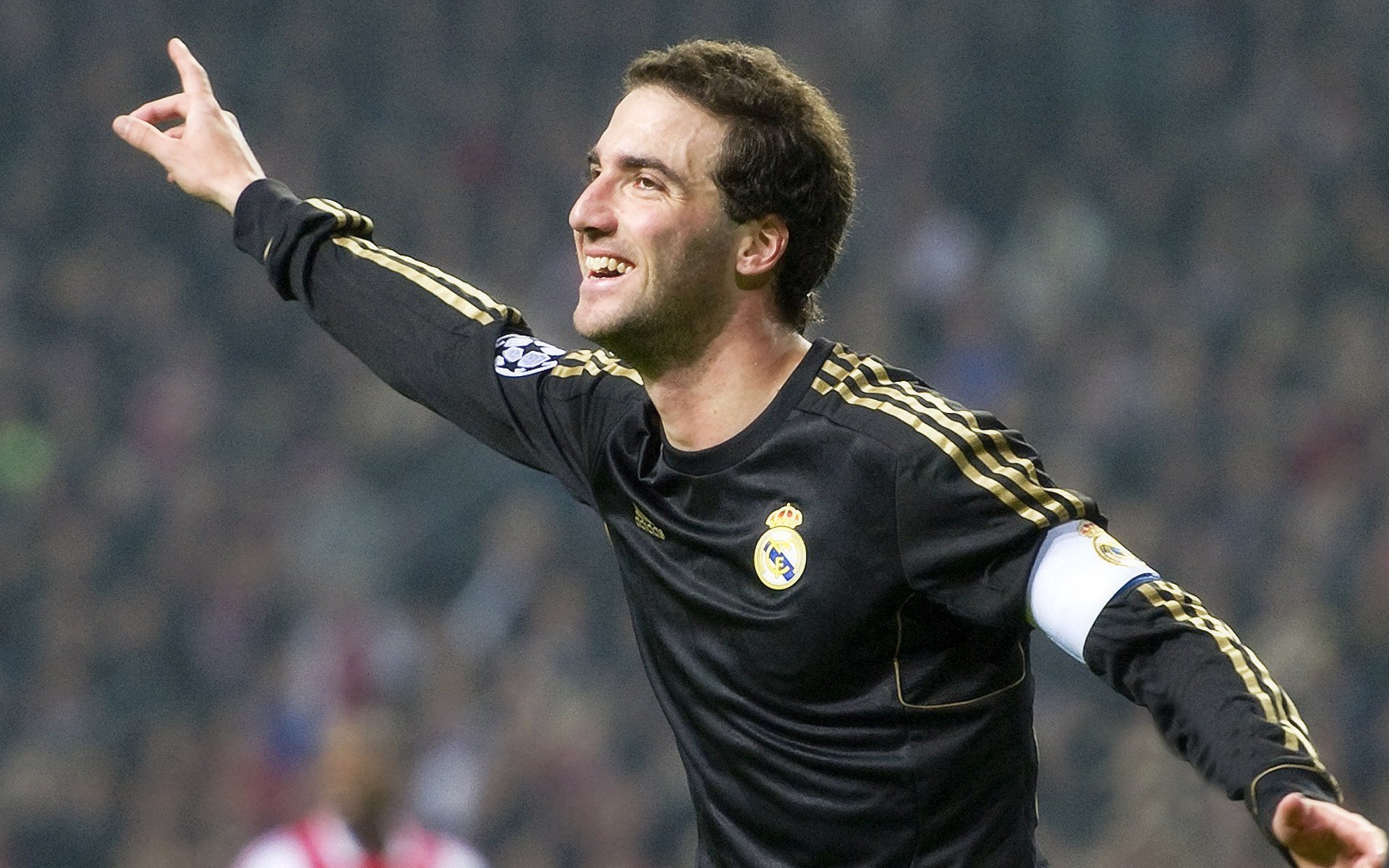 中国足球青训中心加强学业与训练双轨发展，我国足球青训发展现状